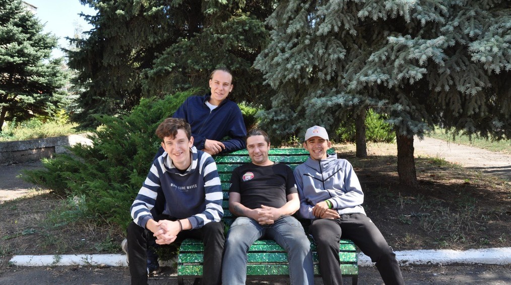 Installation of a bench made from recycled plastic